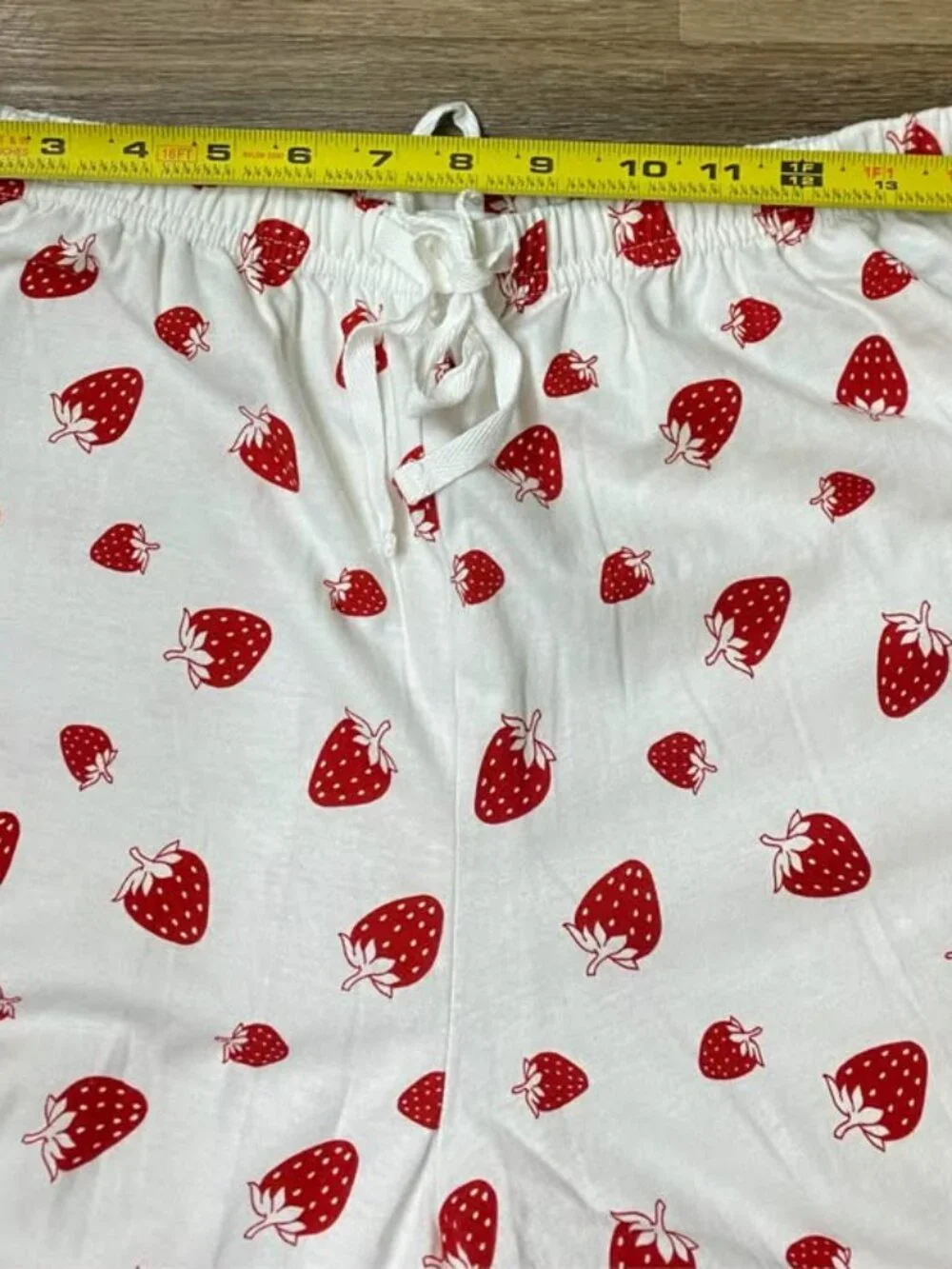 Forever 21 Women’s Strawberry Print Pajama Pants Size Medium 100% Cotton